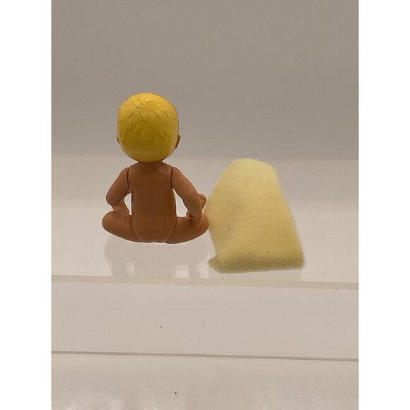 Vintage Blond Haired Baby Barbie Doll With Yellow Blanket By Mattel - Picture 2 of 2